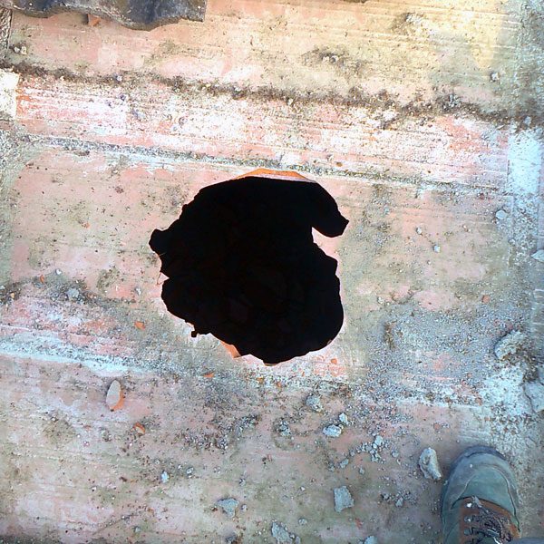 Detalle de acceso a cubierta por exterior para insuflado de celulosa