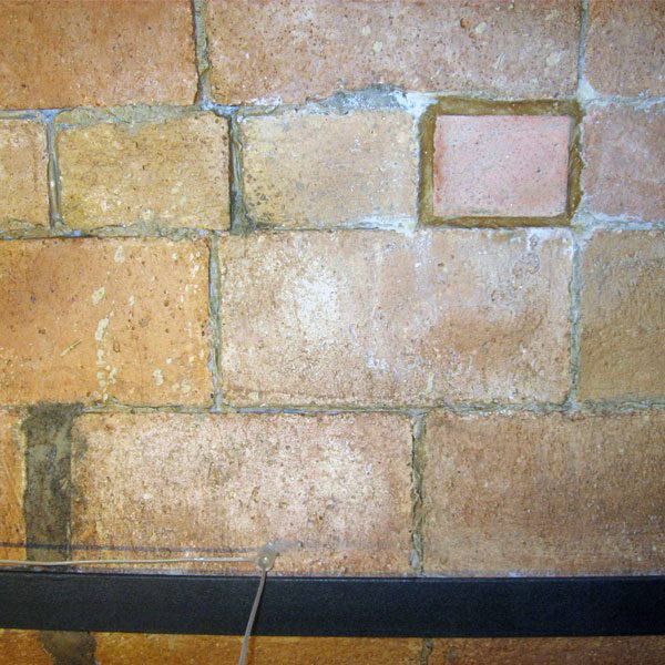 Tapado del hueco tras proceso de insuflado de celulosa